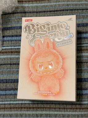 POP MART Labubu Vinyl Plush Pendant - Big into Energy